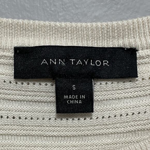 Coquette Ann Taylor Silk Blend Scalloped Knit Sweater Size Small Beige Textured - Picture 2 of 6